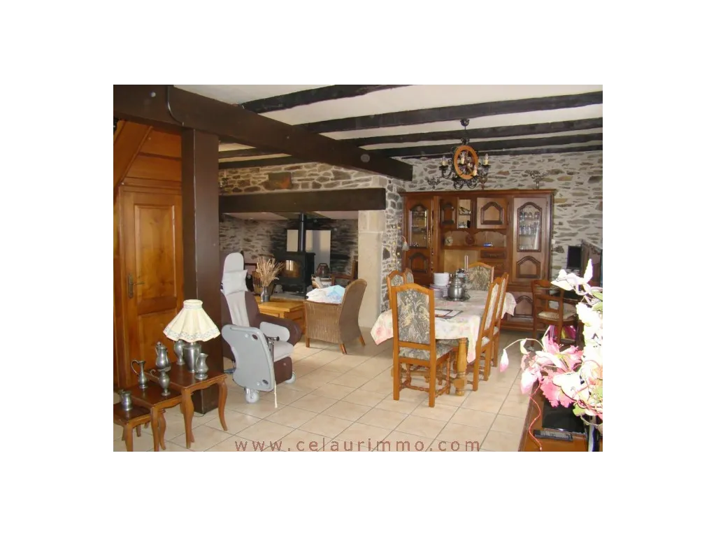 CORREZIENNE 150M&sup2; HOUSE WITH BARN 