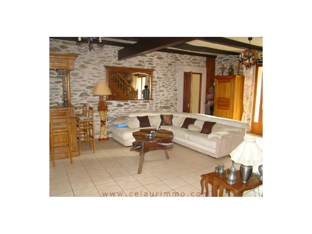 CORREZIENNE 150M&sup2; HOUSE WITH BARN 