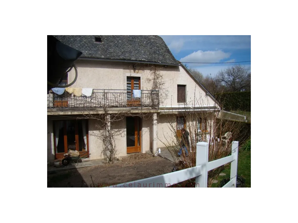 CORREZIENNE 150M&sup2; HOUSE WITH BARN 