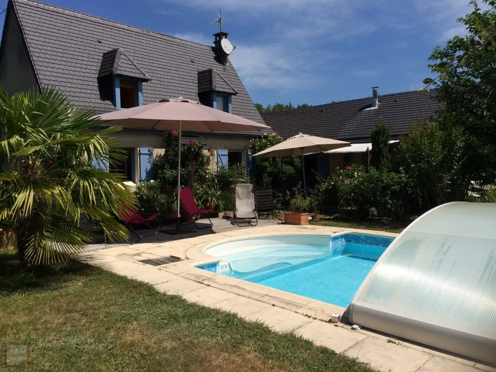 LOVELY COUNTRY HOUSE