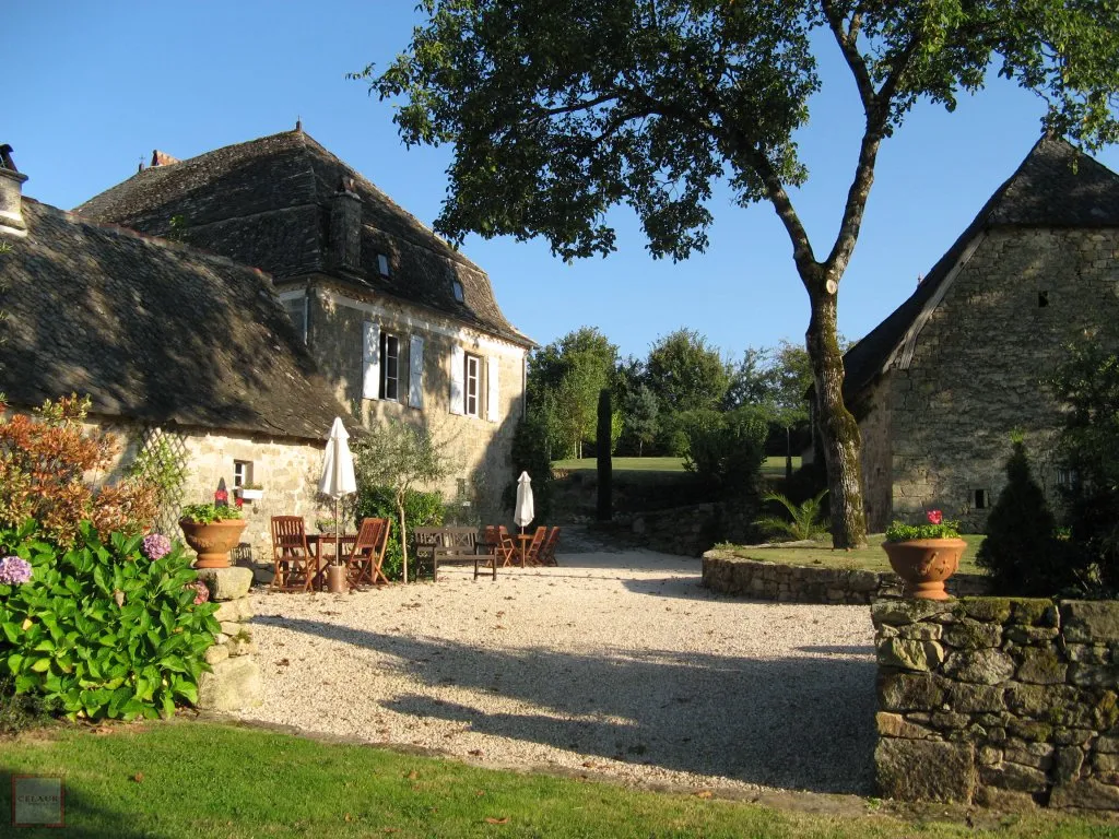 19TH CENTURY PROPERTY WITH LAND 4000 M&sup2;