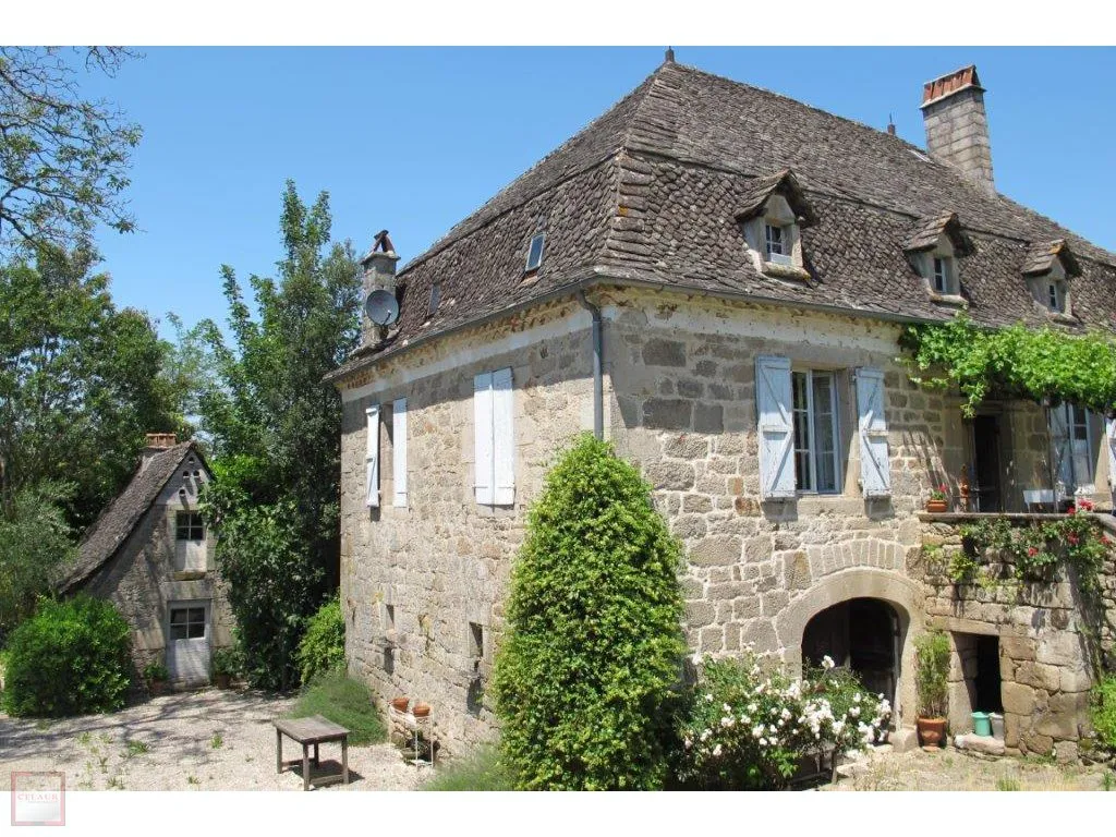 19TH CENTURY PROPERTY WITH LAND 4000 M&sup2;