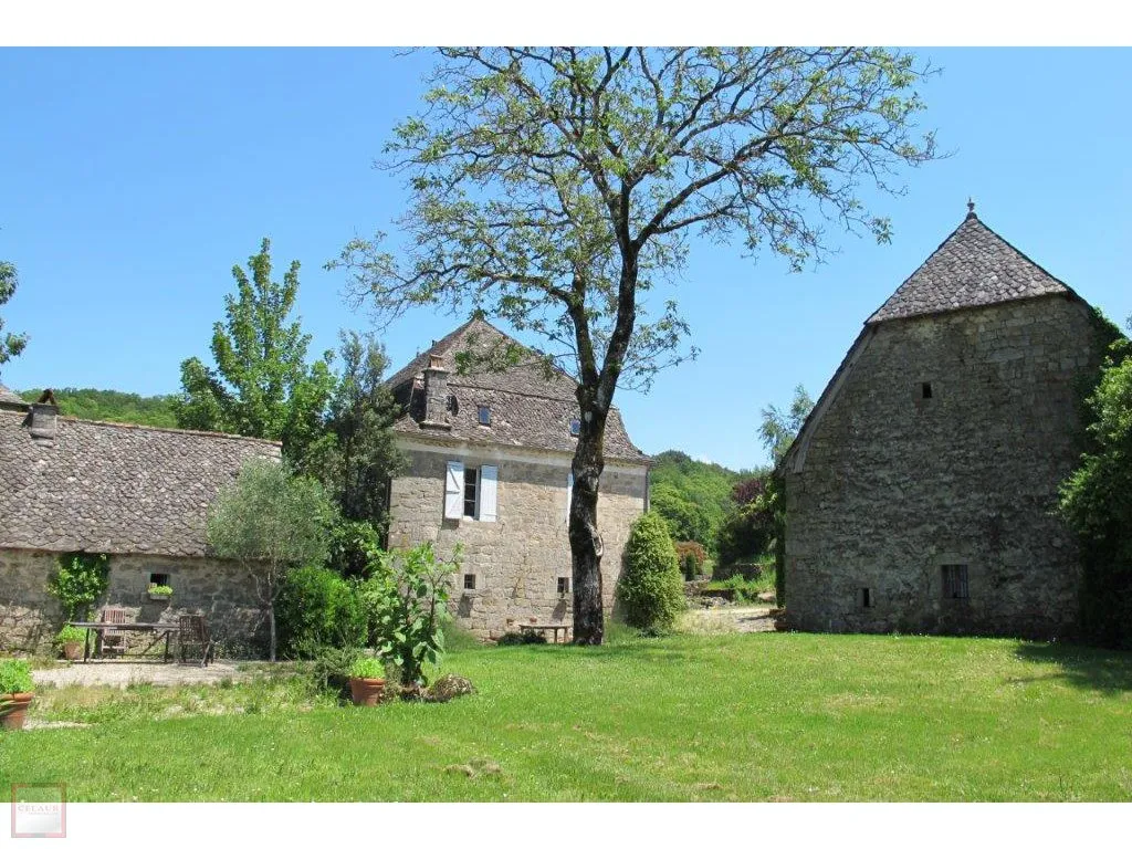 19TH CENTURY PROPERTY WITH LAND 4000 M&sup2;