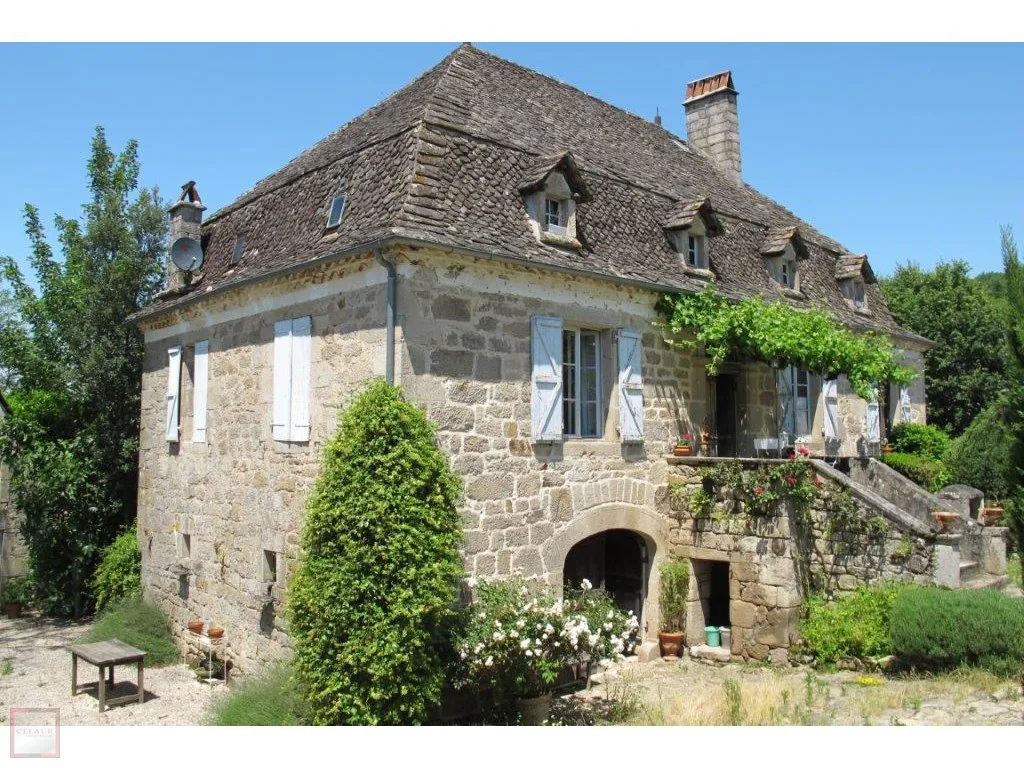 19TH CENTURY PROPERTY WITH LAND 4000 M&sup2;