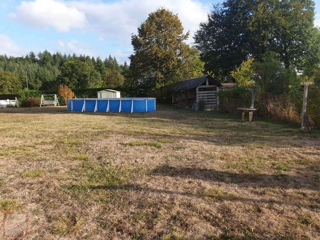 FAMILY HOUSE CLOSE TO SHOPS