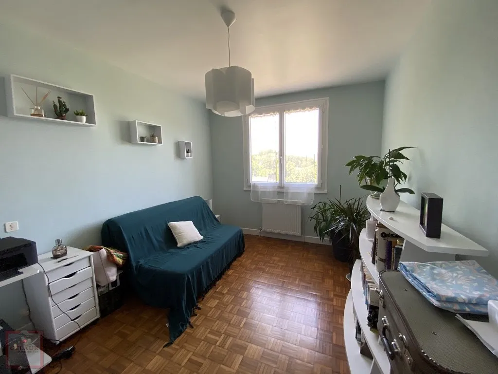 PAVILION ON BASEMENT WITH LAND