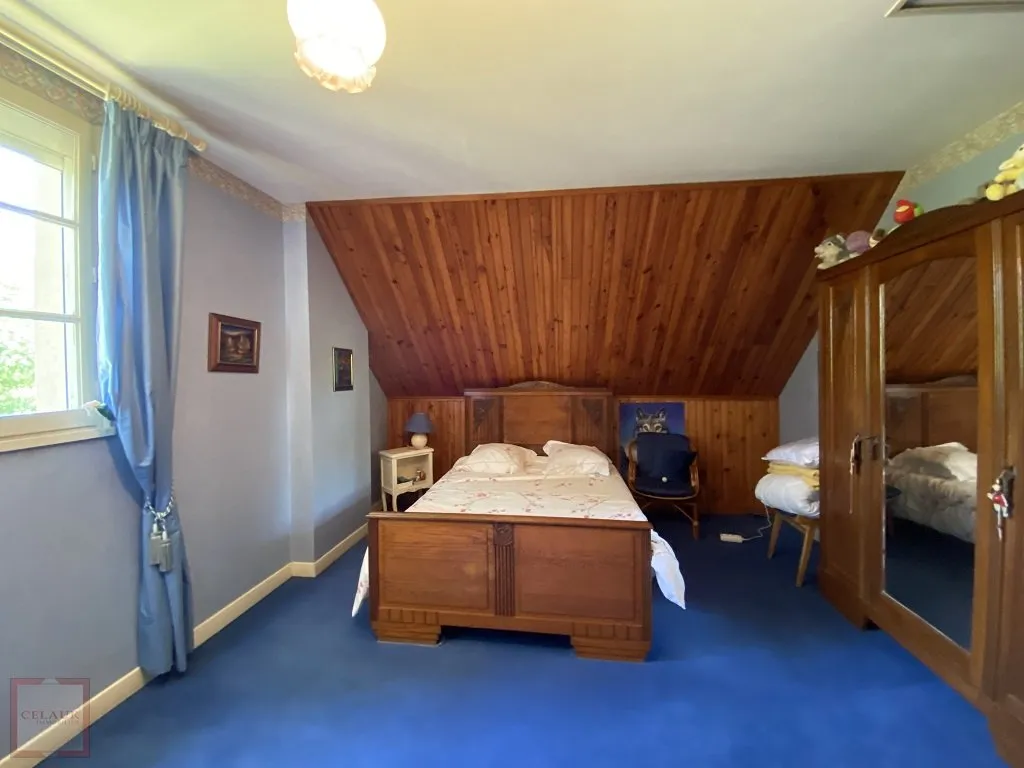 PAVILION ON BASEMENT WITH LAND