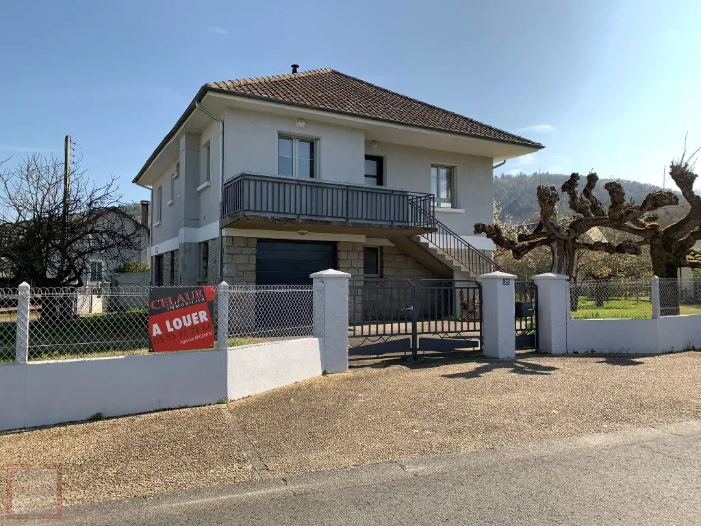 LOCATION ARGENTAT BEL APPARTEMENT T4 AVEC GARAGE ET JARDIN