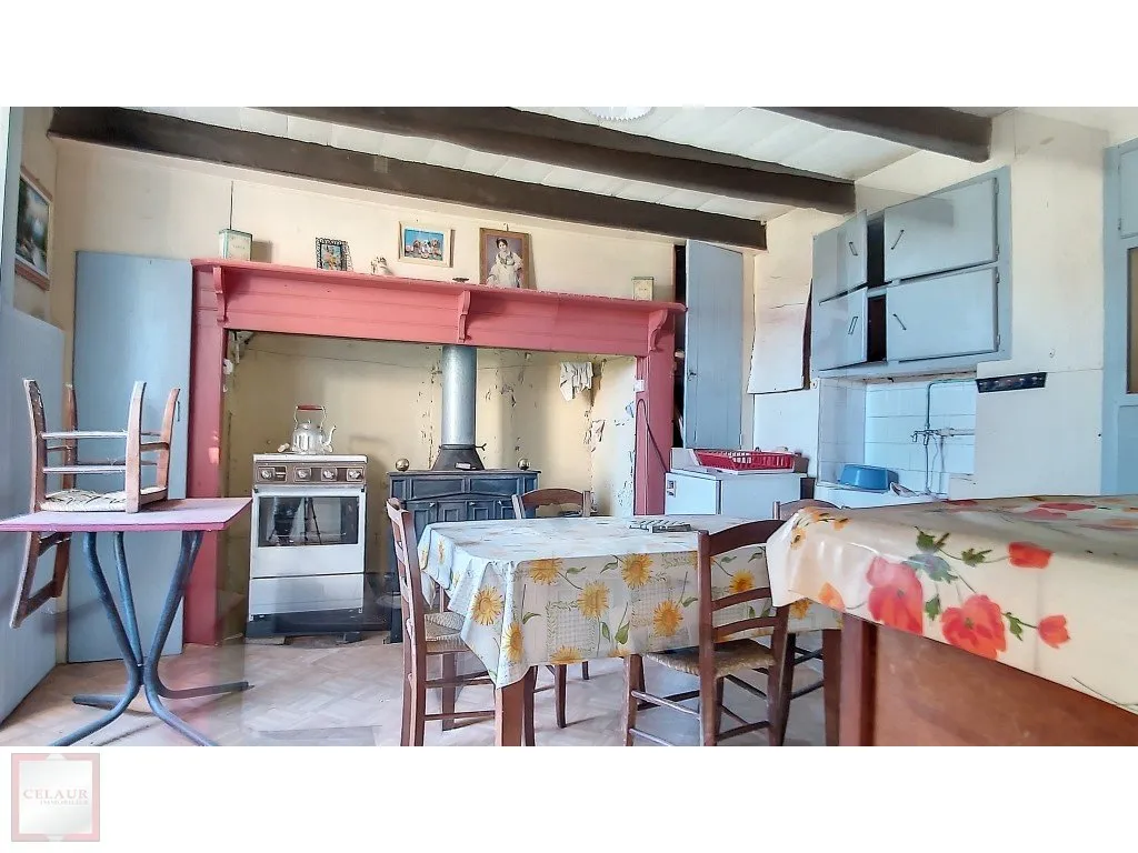 ENSEMBLE EN PIERRE DE CARACTERE