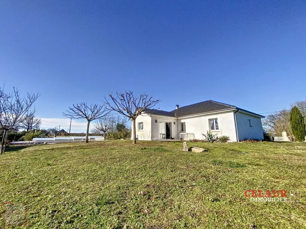 SINGLE FLOOR OF 2006 WITH SWIMMING POOL AND DEPENDENCY ON 1HA - Dupli