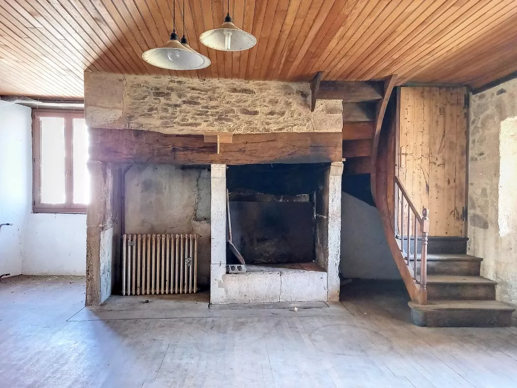 Maison de bourg en pierre