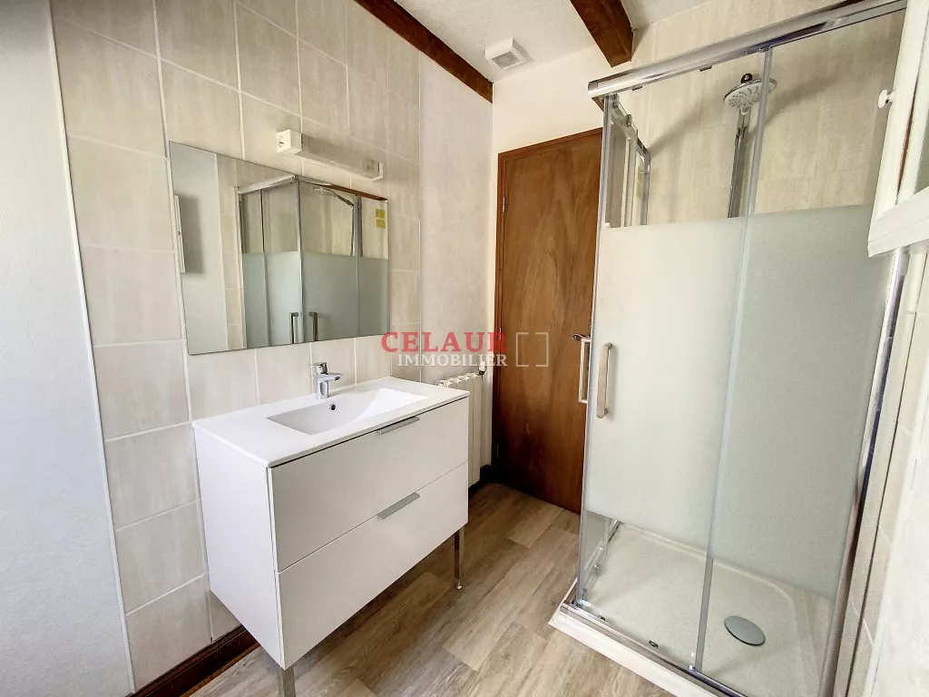 salle d'eau - 2e &eacute;tage