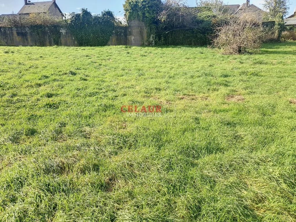 Terrain constructible proche des commodit&eacute;s