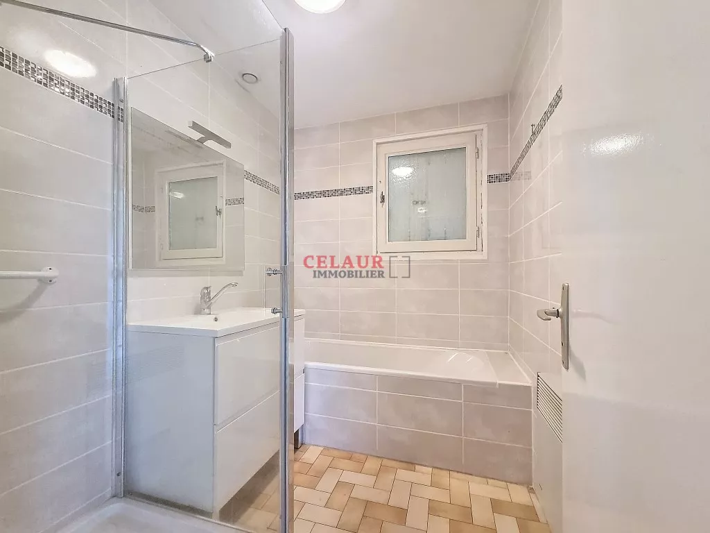 VASTE MAISON DE PLAIN-PIED