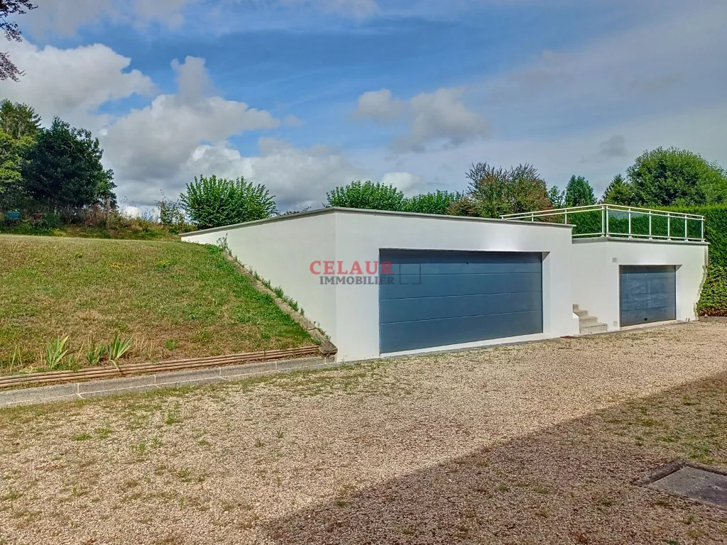 A DEUX PAS DES COMMERCES