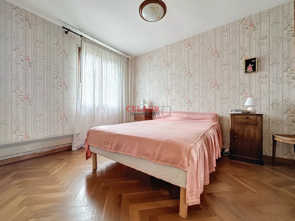 MAISON DE BOURG AVEC D&Eacute;PENDANCE