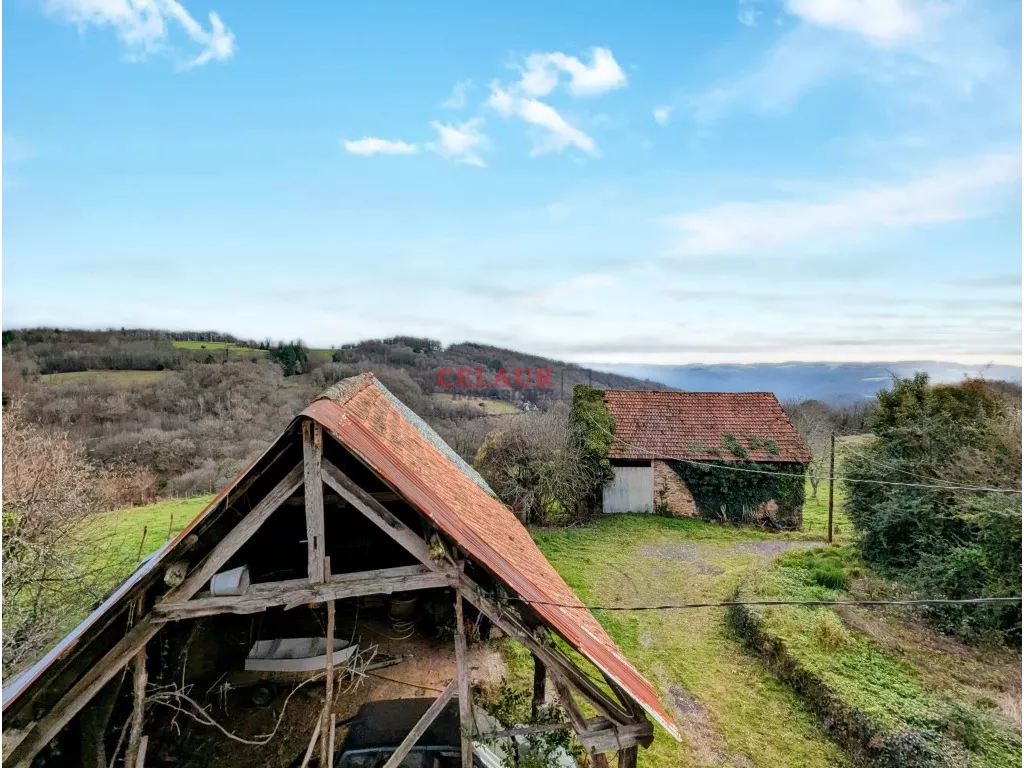 CORPS DE FERME SUR LES HAUTEURS