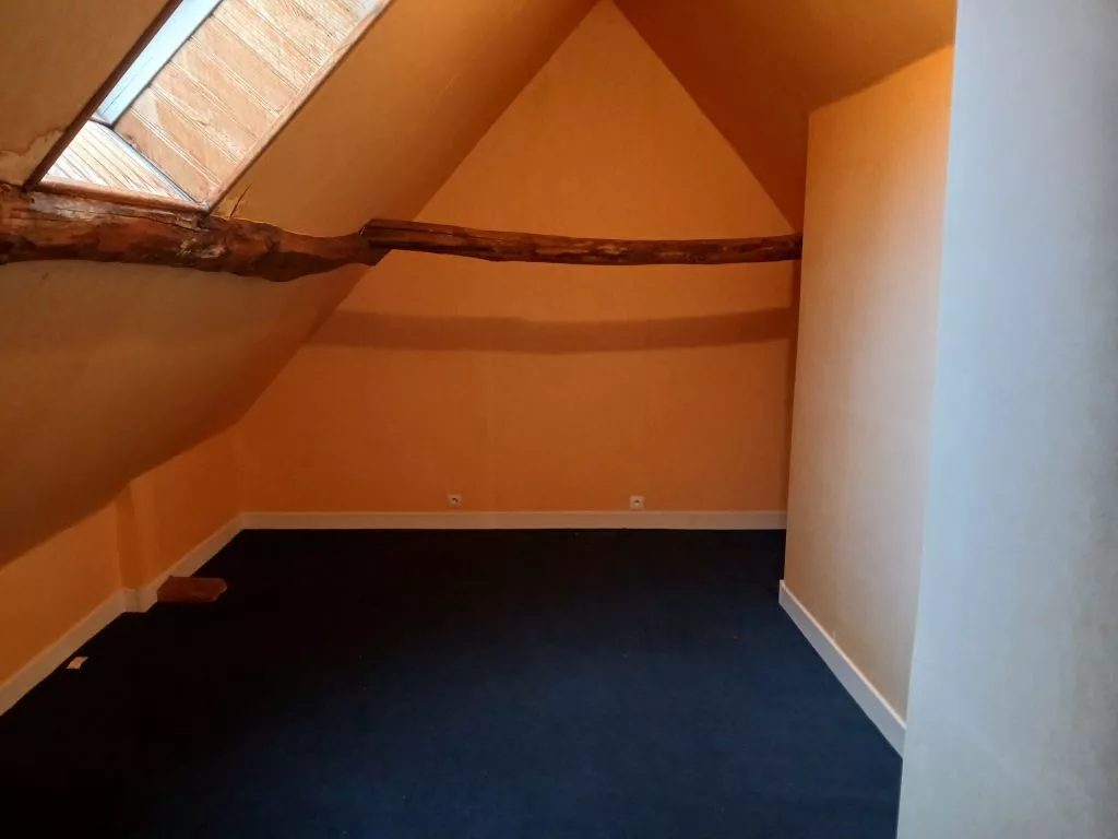 MAISON DE CARACTERE AVEC 5 CHAMBRES 10 MN DE BEAULIEU