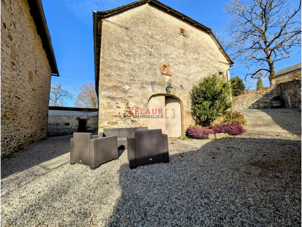 MAISON EN PIERRES RENOVEE