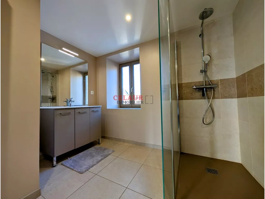 MAISON EN PIERRES RENOVEE