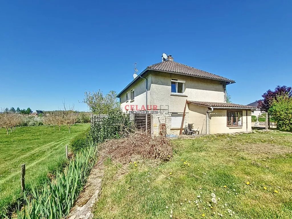 HOUSE WITH TERRACE AND NICE VIEW