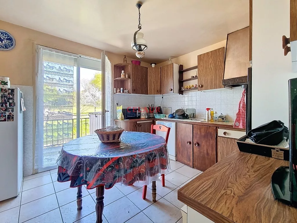 HOUSE WITH TERRACE AND NICE VIEW