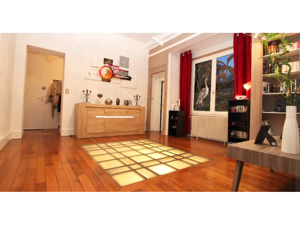 Appartement ancien dans une petite copropri&eacute;t&eacute;