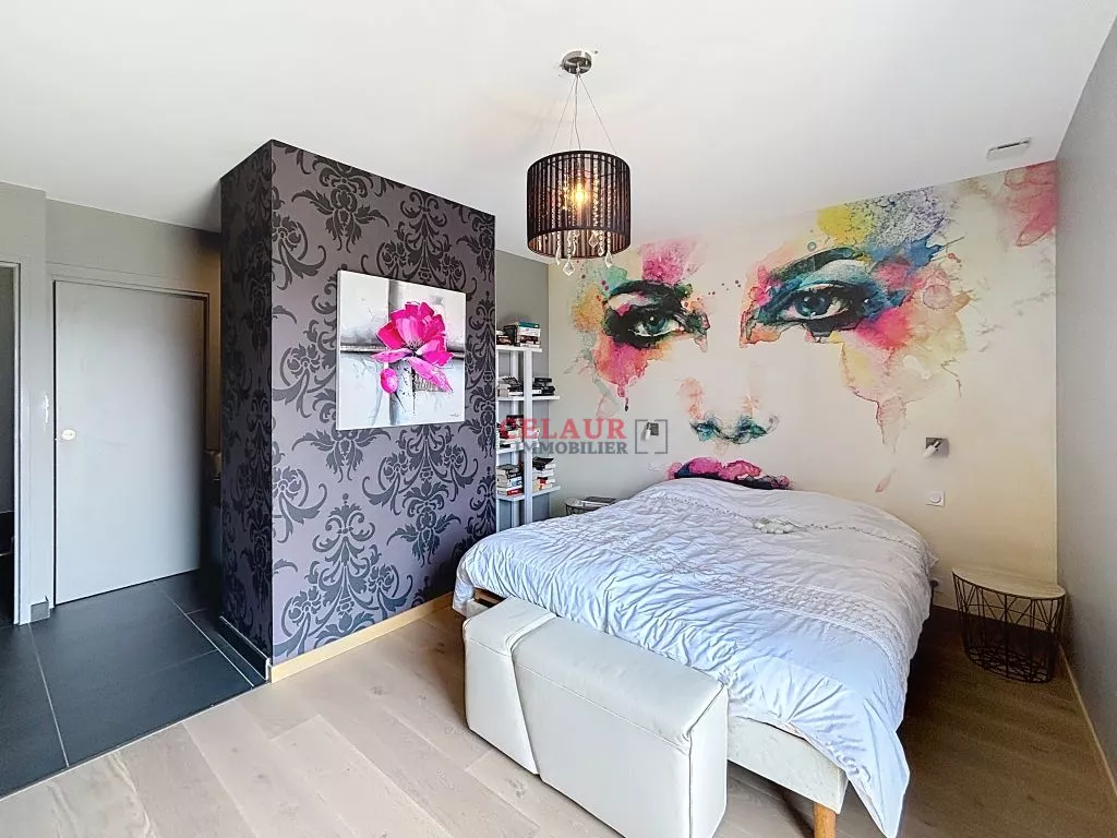 ARCHITECT-DESIGNED HOUSE ON 5000 M&sup2; WITH PANORAMIC VIEW - Dupli