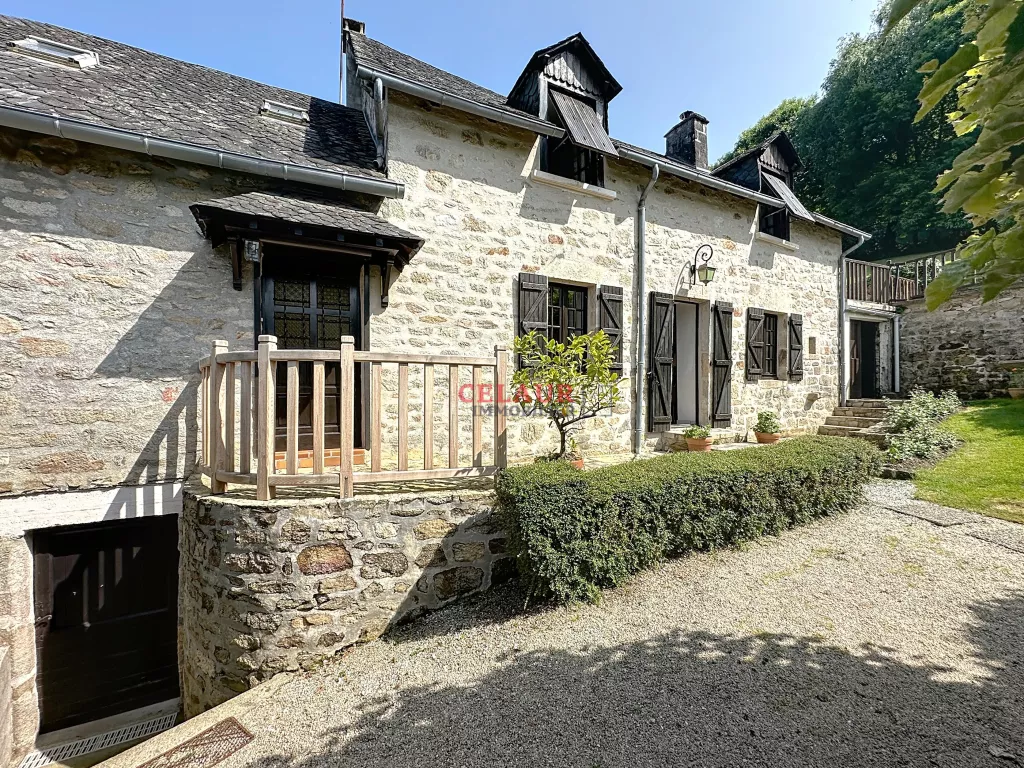 MAISON DE CARACT&Egrave;RE SUR PARC D'UN HECTARE