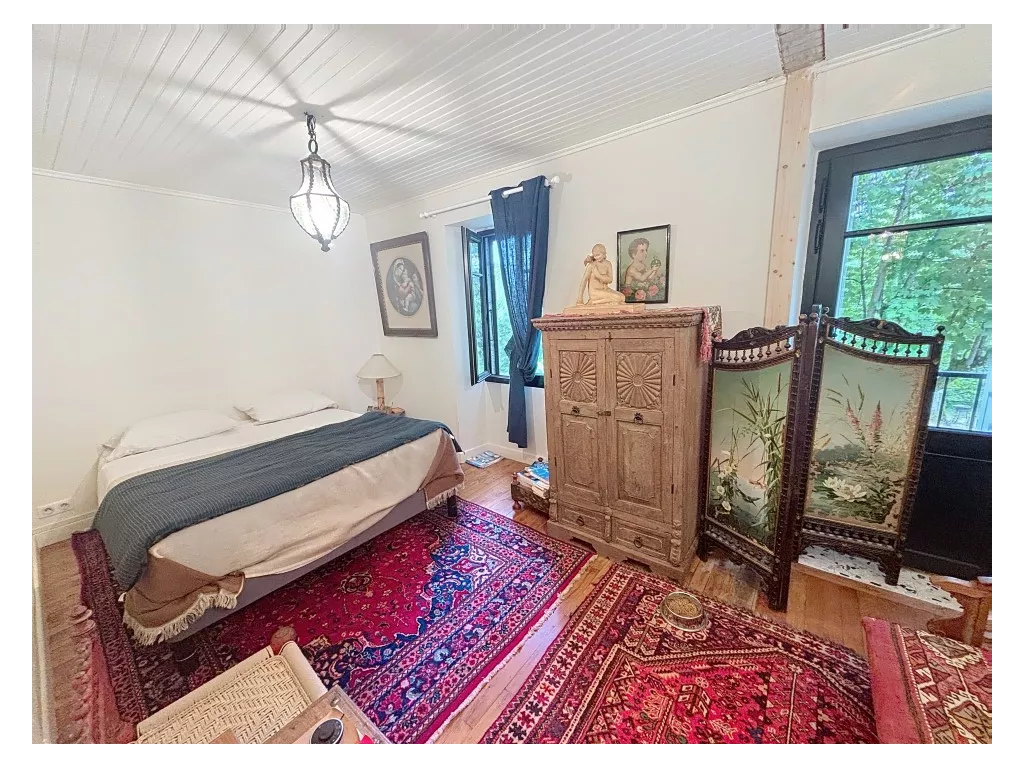 Tr&egrave;s jolie maison en pierre