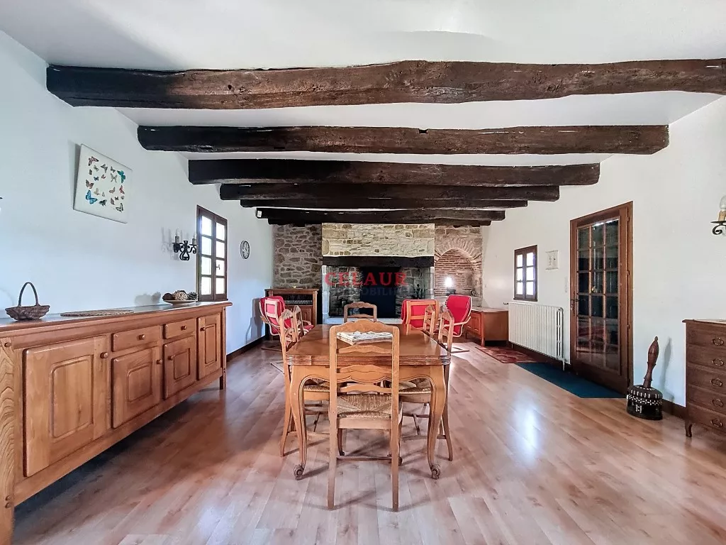 VASTE PROPRIETE EN PIERRE QUERCYNOISE