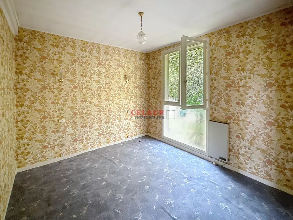 PAVILLON A RENOVER PROCHE COMMERCES