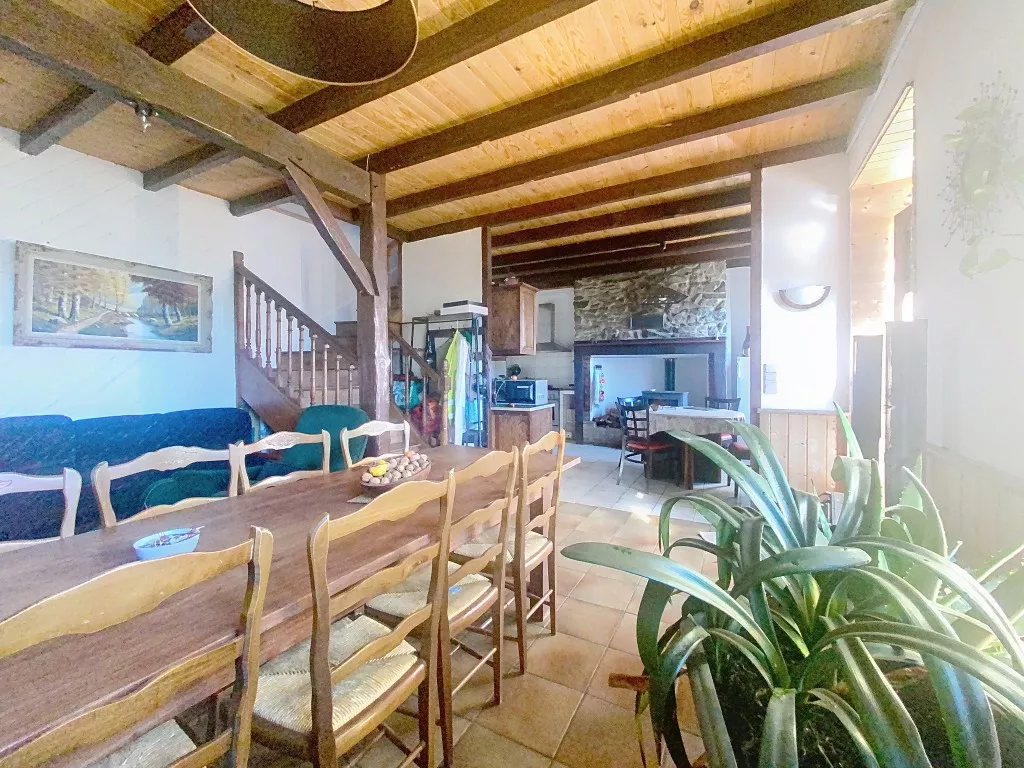 MAISON AU C&OElig;UR DU BOURG