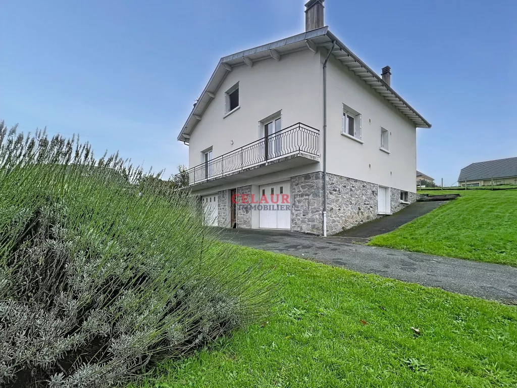MAISON FAMILIALE 160 M&sup2; AVEC TERRAIN ET VUE D&Eacute;GAG&Eacute;E