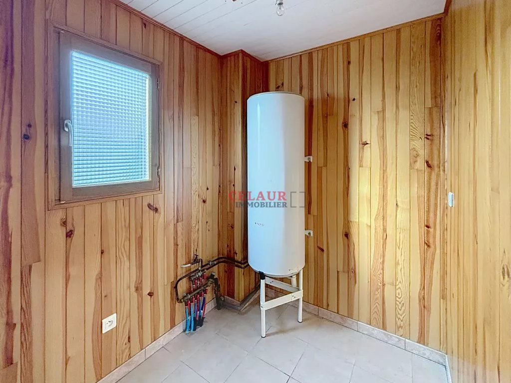 PLAIN PIED A OSSATURE BOIS SUR 1566 M&sup2; DE TERRAIN