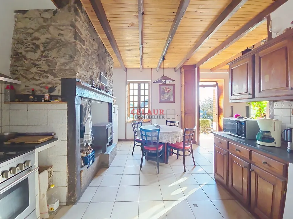 MAISON AU C&OElig;UR DU BOURG