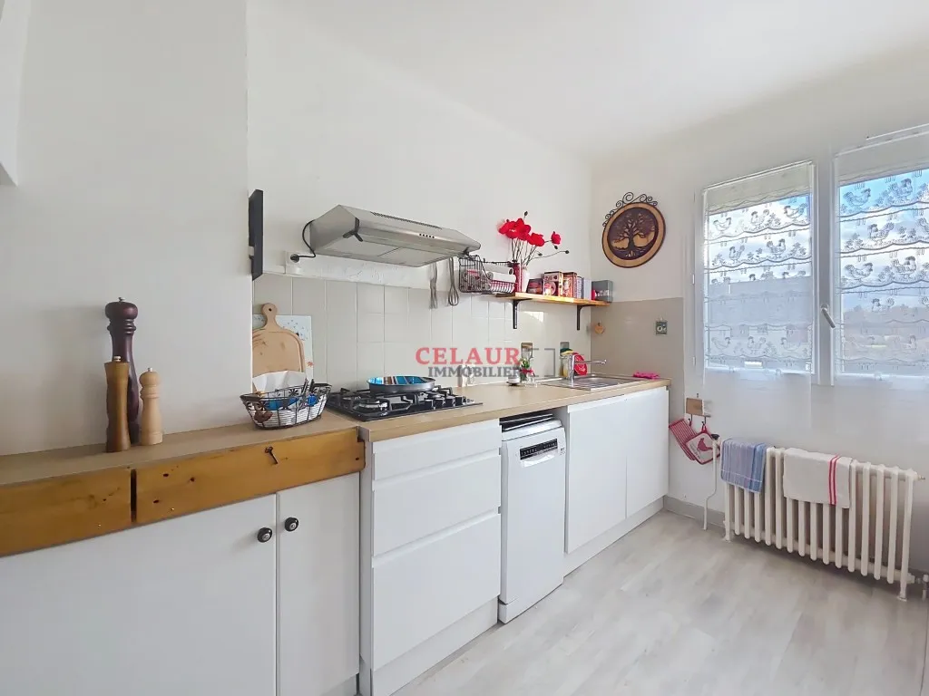 MAISON AVEC TERRASSE ET JARDIN