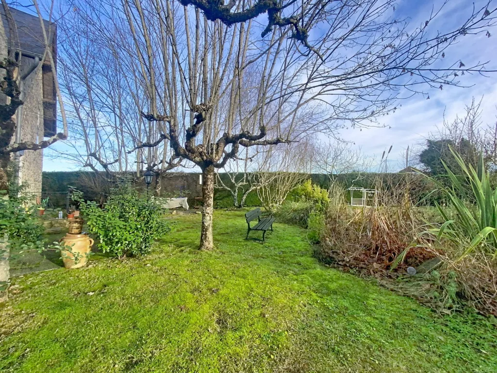 PROPRI&Eacute;T&Eacute; SUR PLUS D'UN HECTARE