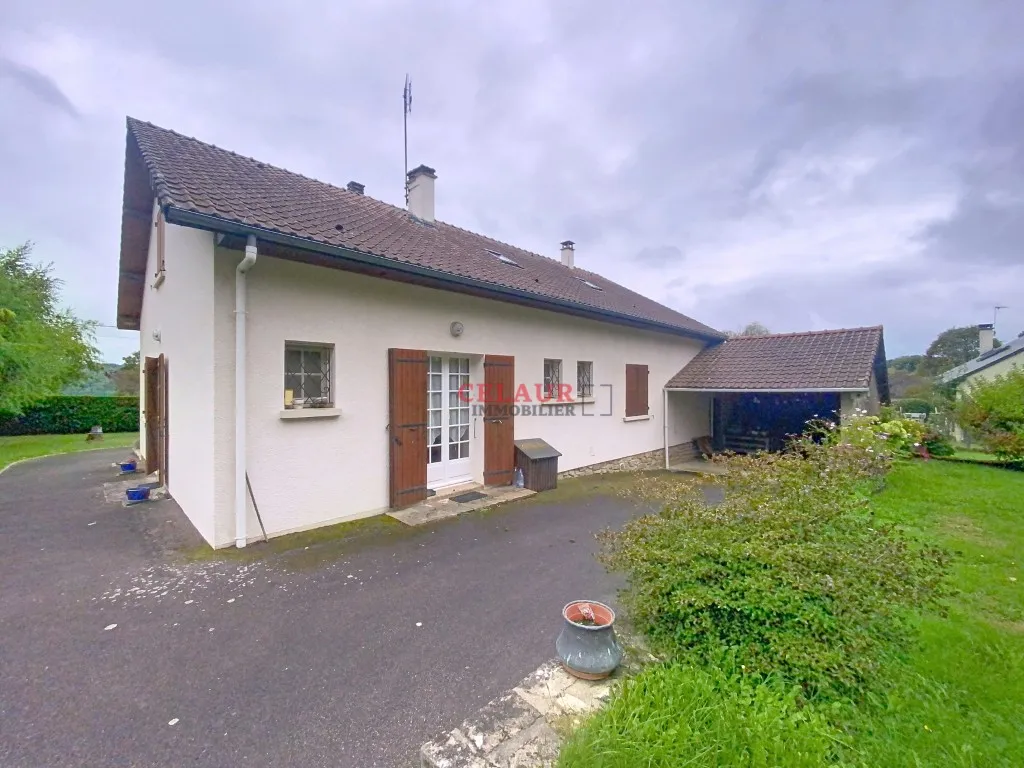 AGR&Eacute;ABLE MAISON &Agrave; UZERCHE