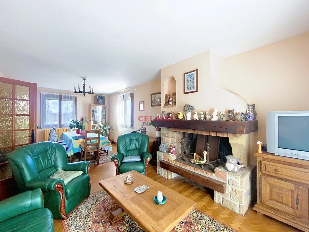 AGR&Eacute;ABLE PAVILLON