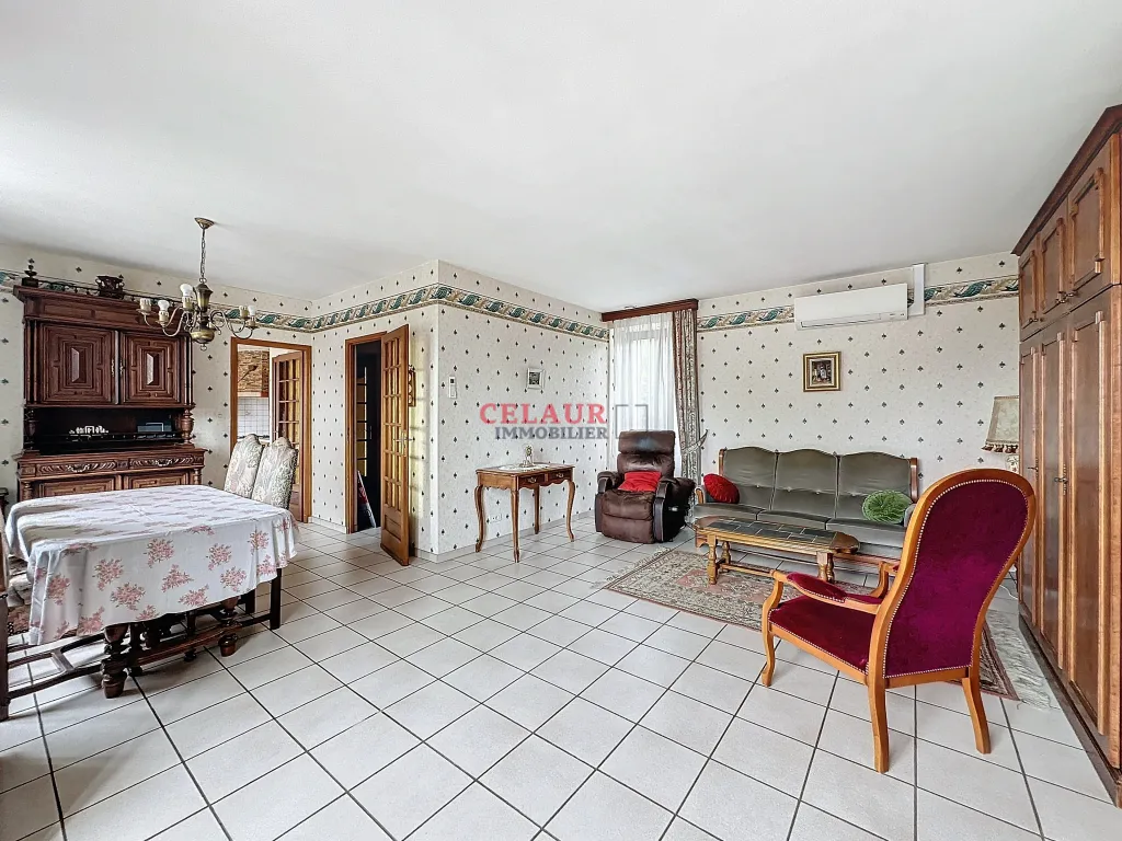 MAISON DE BOURG AVEC D&Eacute;PENDANCE