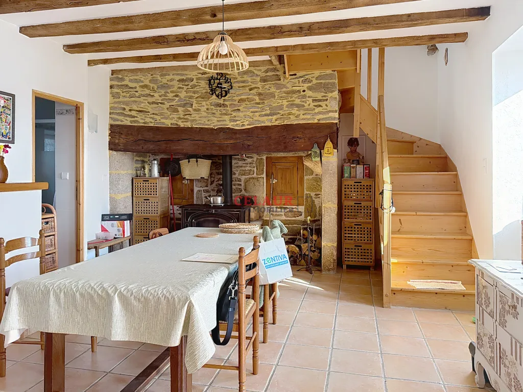 Maison en pierre r&eacute;nov&eacute;e