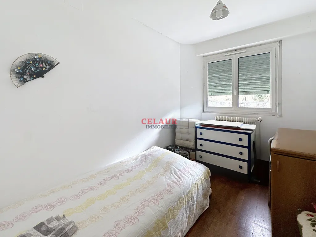 MAISON FAMILIALE AVEC STUDIOS IND&Eacute;PENDANTS