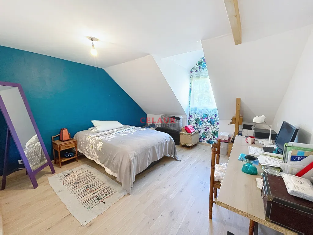 PROPRIETE EN PIERRES AVEC 4 HECTARES