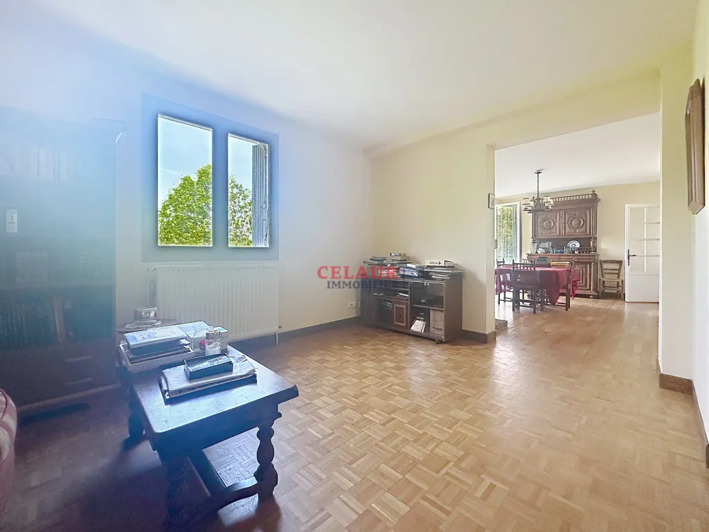 APPARTEMENT AVEC JARDIN