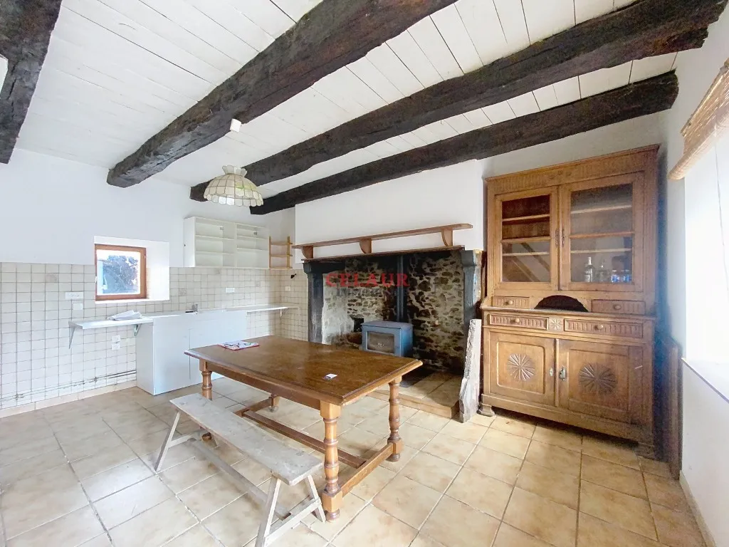 JOLIE MAISON EN PIERRES