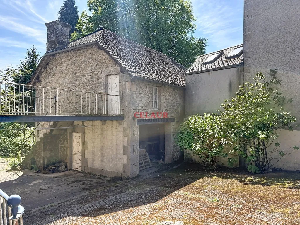 MAISON BOURGEOISE AVEC DEPENDANCE ET PARC