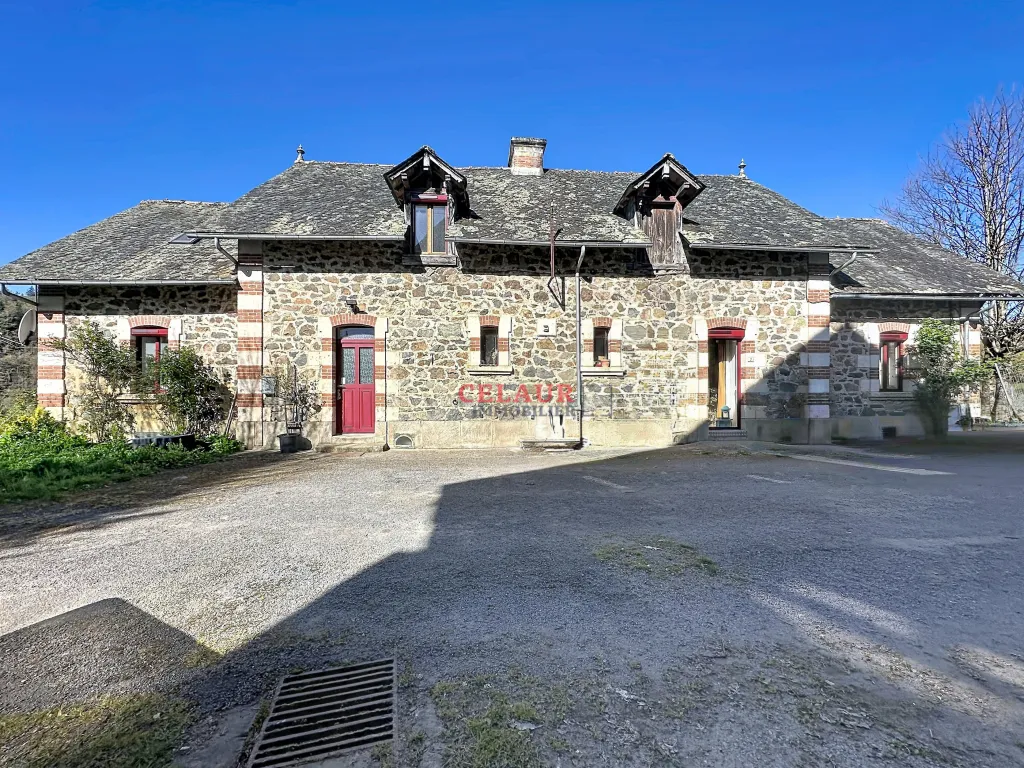 MAISON PIERRE R&Eacute;NOV&Eacute;E AVEC VUE