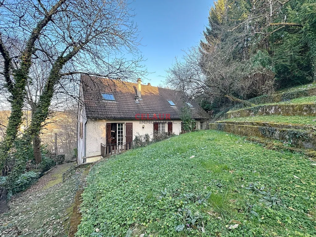 MAISON SPACIEUSE AVEC VUE IMPRENABLE