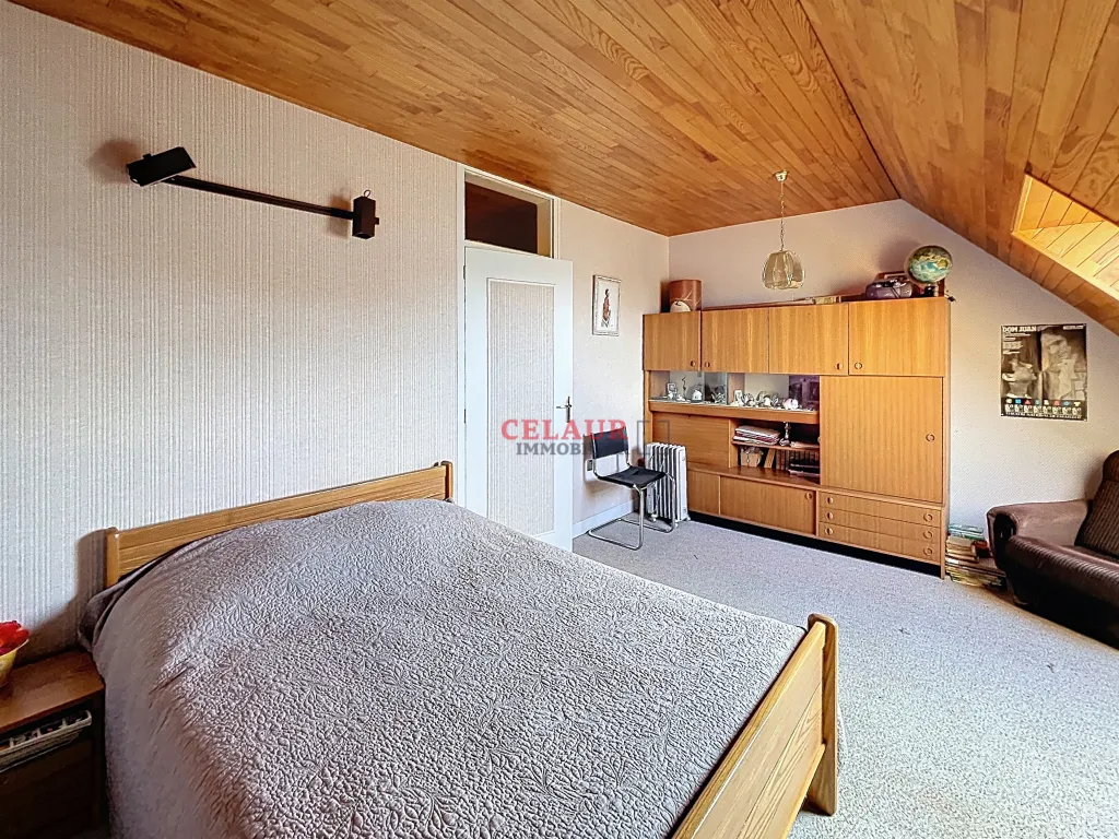 MAISON FAMILIALE AVEC VUE D&Eacute;GAG&Eacute;E